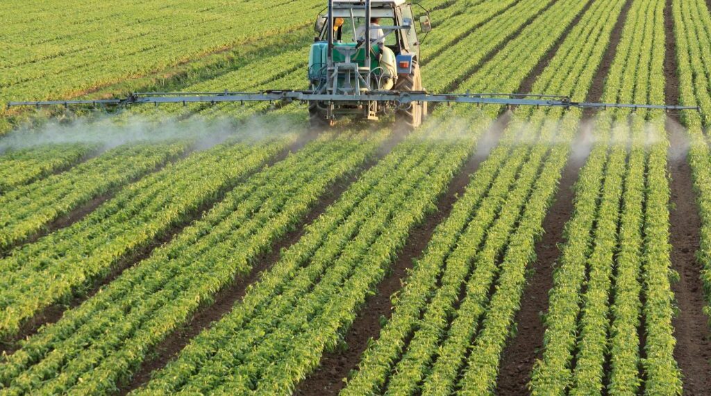Conflito entre Irã e Israel pressiona insumos e acende alerta no agro brasileiro