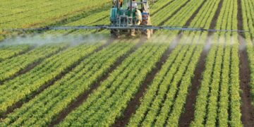 Conflito entre Irã e Israel pressiona insumos e acende alerta no agro brasileiro